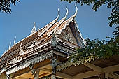 Tonle Sap - Kampong Phluk village - the local pagoda